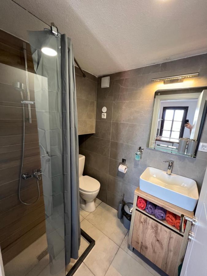 Patche Residence - A Wine Cellar Hideaway In The Historic Home Of Revolutionary Metodi Patche Ohrid Exterior photo